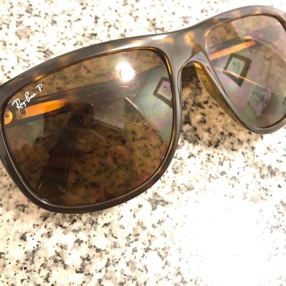 Men’s Ray Bans Model RB4147